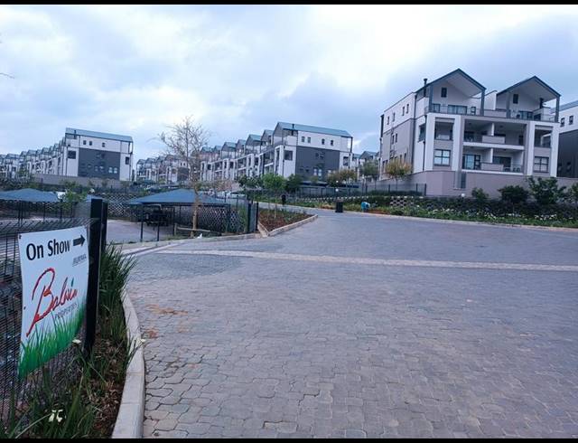 3 BEDROOM APARTMENT FOR SALE IN WATERFALL